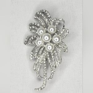 Vintage Rhinestone & Pearl Floral Brooch Silver Tone Statement Pin